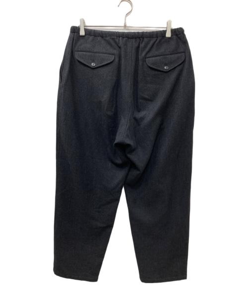 COMOLI（コモリ）COMOLI (コモリ) 23AWリファインウール ドローストリングパンツ チャコールグレー サイズ:3の古着・服飾アイテム