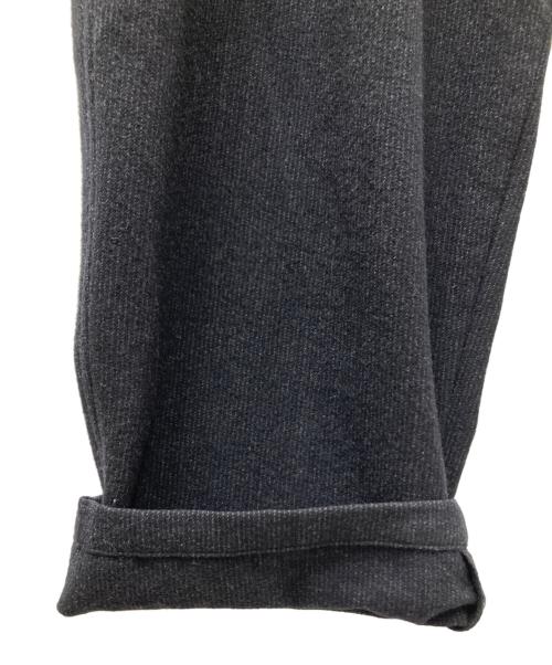 COMOLI（コモリ）COMOLI (コモリ) 23AWリファインウール ドローストリングパンツ チャコールグレー サイズ:3の古着・服飾アイテム