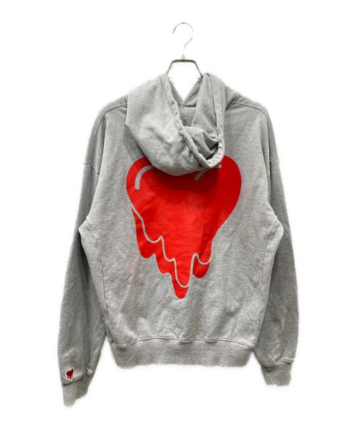 EMOTIONALLY UNAVAILABLE（エモーショナリー・アンアベイラブル）EMOTIONALLY UNAVAILABLE (エモーショナリー・アンアベイラブル) YESTERDAYS TEARS HOODIE グレー×レッド サイズ:SIZE Lの古着・服飾アイテム