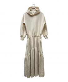 emmi atelier（エミアトリエ）の古着「フーディードッキングワンピース」｜ベージュ