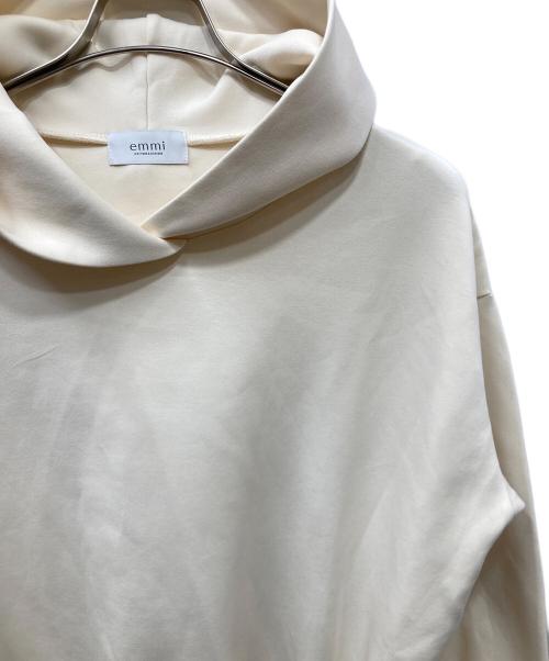 emmi atelier（エミアトリエ）emmi atelier (エミアトリエ) フーディードッキングワンピース ベージュの古着・服飾アイテム