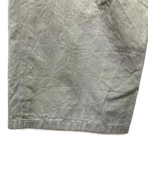 AURALEE（オーラリー）AURALEE (オーラリー) WASHED FINX HERRINGBONE BELTED PANTS グリーンの古着・服飾アイテム