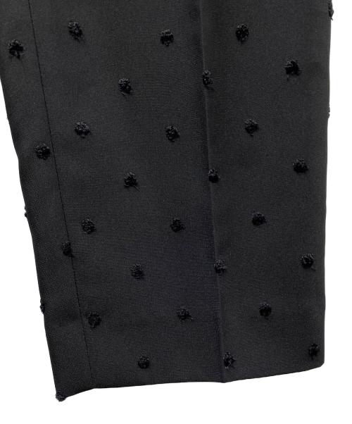 NOLLEY'S（ノーリーズ）NOLLEY'S (ノーリース) ウォッシャブルドットツッキリツータックテーパードパンツ ブラック サイズ:SIZE 38の古着・服飾アイテム