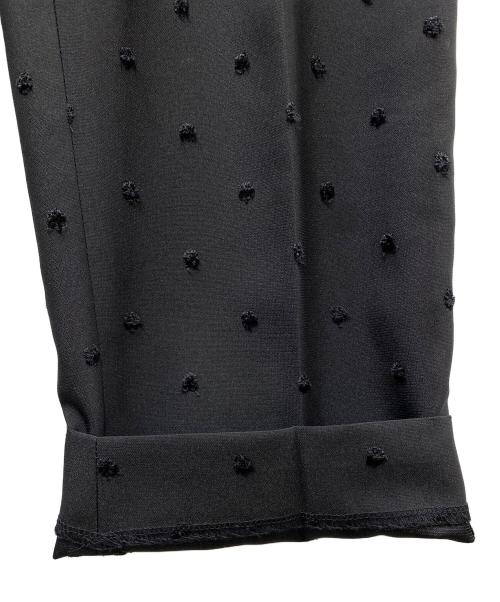 NOLLEY'S（ノーリーズ）NOLLEY'S (ノーリース) ウォッシャブルドットツッキリツータックテーパードパンツ ブラック サイズ:SIZE 38の古着・服飾アイテム