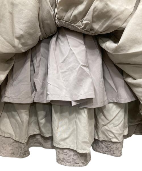 HER LIP TO（ハーリップトゥ）Her lip to (ハーリップトゥ) 総柄ロングスカート ベージュ サイズ:M 未使用品の古着・服飾アイテム