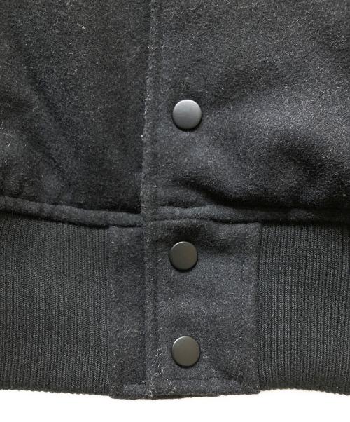 Carhartt WIP（カーハート ワークインプログレス）CARHARTT WIP (カーハート ワークインプログレス) 2020 袖fレザー スタジャン ブラック サイズ:Sの古着・服飾アイテム