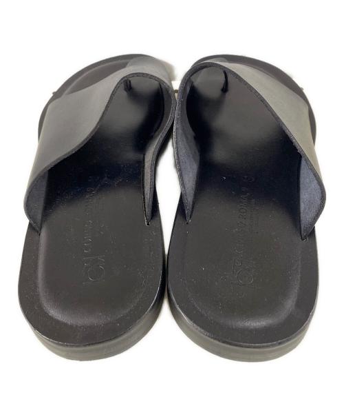 CORSO ROMA 9（コルソローマノーヴェ）CORSO ROMA 9 (コルソローマノーヴェ) トングサンダル ブラック サイズ:40の古着・服飾アイテム