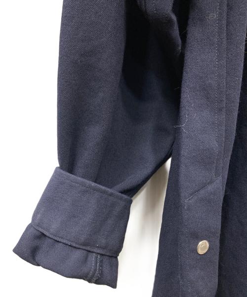 WHITE MOUNTAINEERING（ホワイトマウンテ二アニング）WHITE MOUNTAINEERING (ホワイトマウンテ二アニング) VISCOSE MILITARY SMOCK SHIRT ネイビー サイズ:1の古着・服飾アイテム
