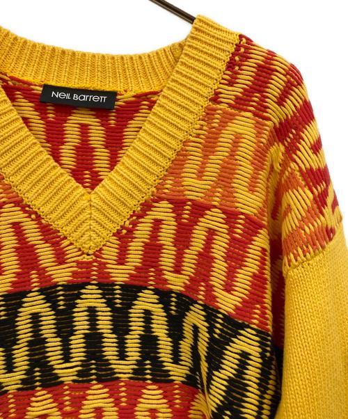 NEIL BARRETT（ニールバレット）NEIL BARRETT (ニールバレット) Embroidered Dropped Shoulder Fit V-Neck Sweater イエロー サイズ:Mの古着・服飾アイテム