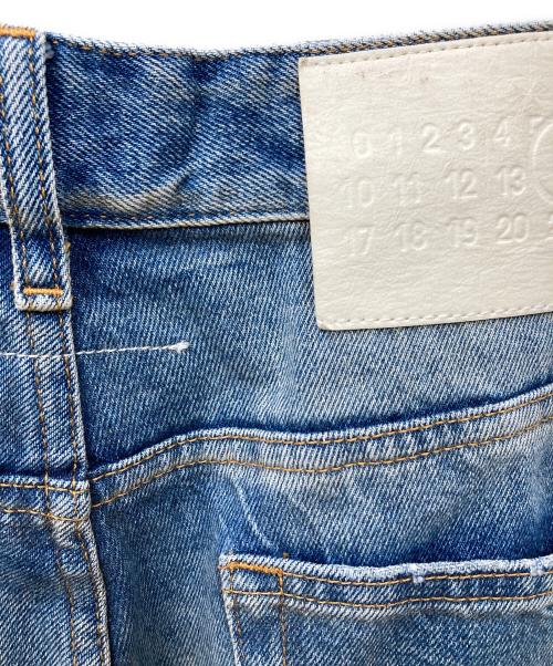 MM6 Maison Margiela（エムエムシックスメゾンマルジェラ）MM6 Maison Margiela (エムエムシックスメゾンマルジェラ) 23AW 5ポケット サンドウォッシュド ルーズ ジーンズ インディゴ サイズ:76㎝(W30)の古着・服飾アイテム