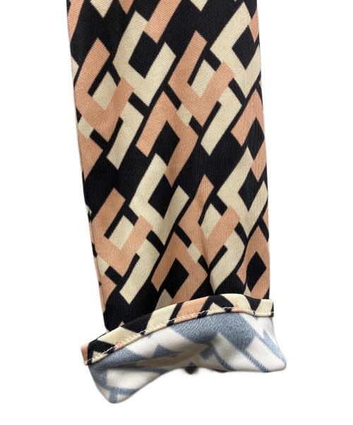 ELISABETTA FRANCHI（エリザベッタフランキ）ELISABETTA FRANCHI (エリザベッタフランキ) 総柄ワンピース ピンク×ブラック サイズ:SIZE 40の古着・服飾アイテム