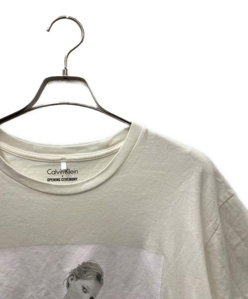 Calvin Klein（カルバンクライン）Calvin Klein (カルバンクライン) OPENING CEREMONY (オープニングセレモニー) Kate moss TE ホワイト サイズ:SIZE Mの古着・服飾アイテム
