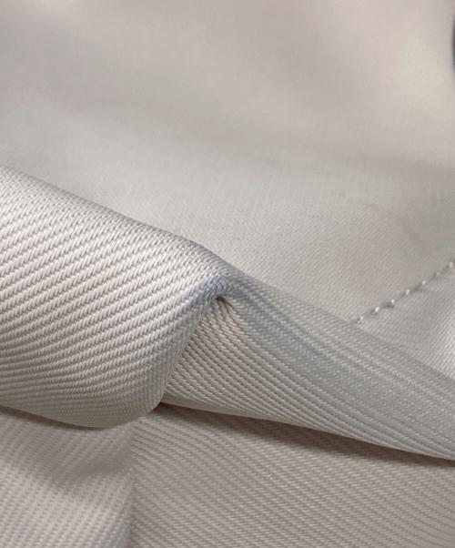 LONGCHAMP（ロンシャン）LONGCHAMP (ロンシャン) プリアージュ エナジーミニショルダーバッグ 2WAYショルダーバッグ ホワイト サイズ:OneSizeの古着・服飾アイテム