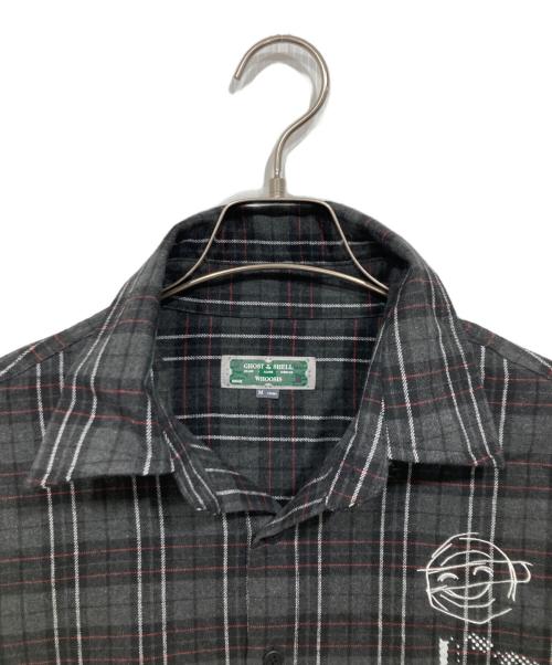 WHOOSIS（フーシス）WHOOSIS (フーシス) GHOST IN THE SHELL (ゴーストインザシェル) プリントチェックシャツ グレー サイズ:Mの古着・服飾アイテム