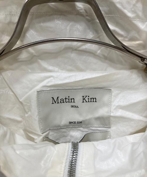 Matin Kim（マーティン・キム）Matin Kim (マーティン・キム) バックロゴショートレングスナイロンジャケット ホワイト サイズ:Sの古着・服飾アイテム