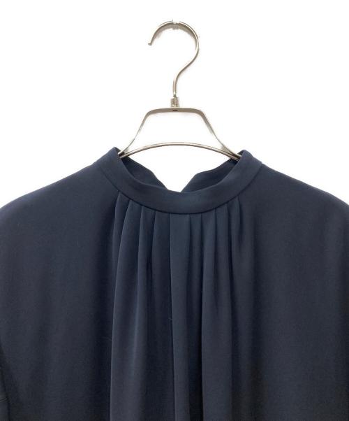 ENFOLD（エンフォルド）ENFOLD (エンフォルド) ダブルサテンタックワンピース ネイビー サイズ:36の古着・服飾アイテム