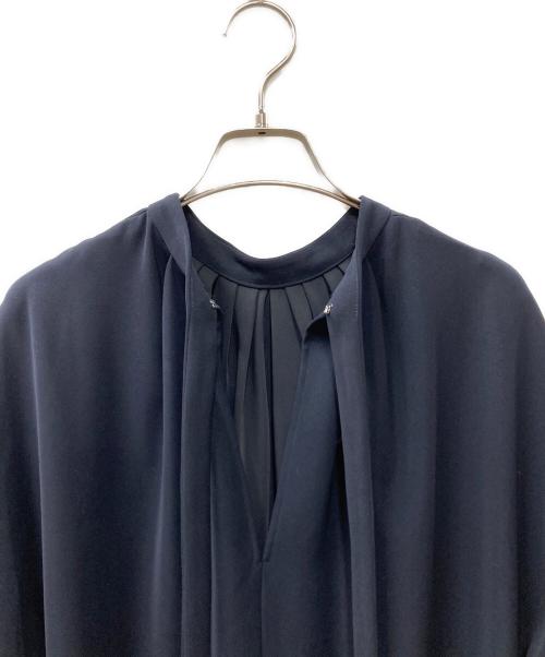 ENFOLD（エンフォルド）ENFOLD (エンフォルド) ダブルサテンタックワンピース ネイビー サイズ:36の古着・服飾アイテム