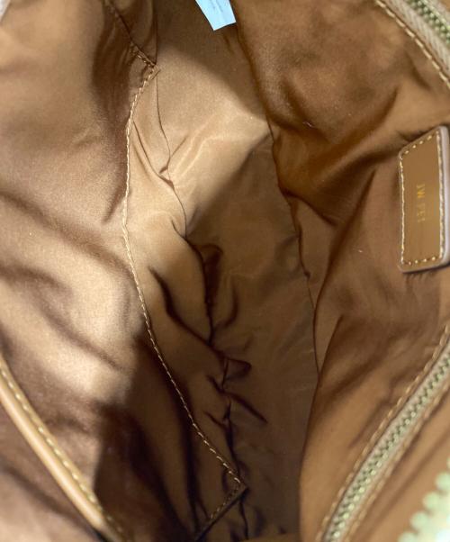 JW PEI（ジェイダブリューペイ）JW PEI (ジェイダブリューペイ) TESSA エンボスショルダーバッグ ブラウン サイズ:OneSizeの古着・服飾アイテム