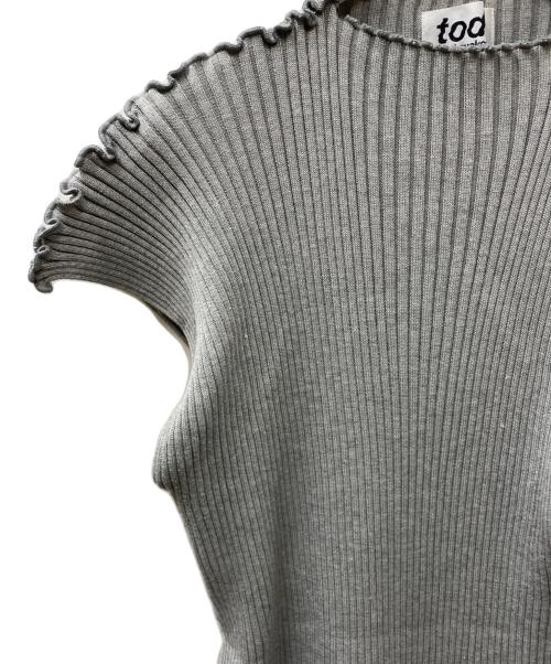todo kotohayokozawa（トゥードゥー コトハヨコザワ）todo kotohayokozawa (トゥードゥー コトハヨコザワ) ノースリーブニット グレー サイズ:FREEの古着・服飾アイテム