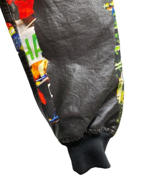 COMME des GARCONS HOMME PLUS（コムデギャルソンオムプリュス）COMME des GARCONS HOMME PLUS (コムデギャルソンオムプリュス) RUBBER PRINT COACH JACKET ラバープリントコーチジャケット ブラック×レッド サイズ:XSの古着・服飾アイテム