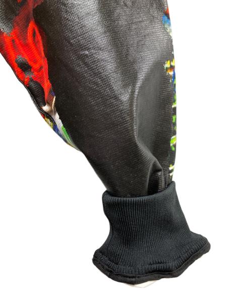 COMME des GARCONS HOMME PLUS（コムデギャルソンオムプリュス）COMME des GARCONS HOMME PLUS (コムデギャルソンオムプリュス) RUBBER PRINT COACH JACKET ラバープリントコーチジャケット ブラック×レッド サイズ:XSの古着・服飾アイテム