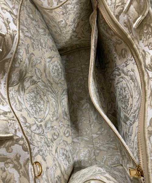 VERSACE（ヴェルサーチェ）VERSACE (ヴェルサーチェ) アテネ バロッコ トートバッグ グレー サイズ:OneSizeの古着・服飾アイテム