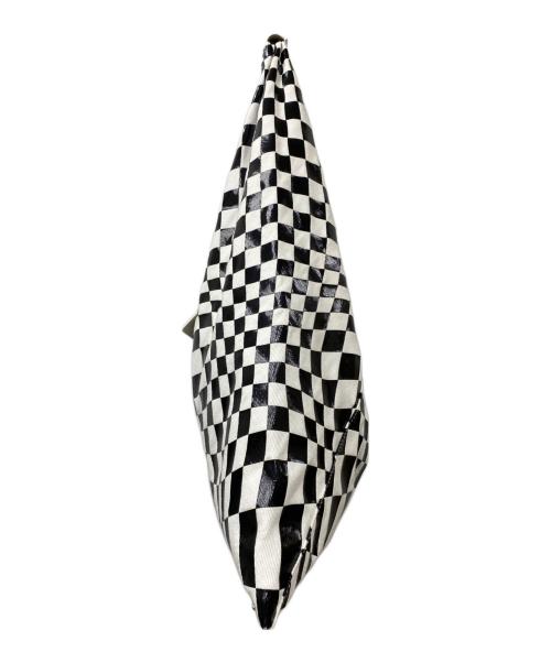 MM6 Maison Margiela（エムエムシックスメゾンマルジェラ）MM6 Maison Margiela (エムエムシックスメゾンマルジェラ) ィストーテッド チェックプリント クラシック Japaneseバッグ ホワイト×ブラック サイズ:OneSizeの古着・服飾アイテム