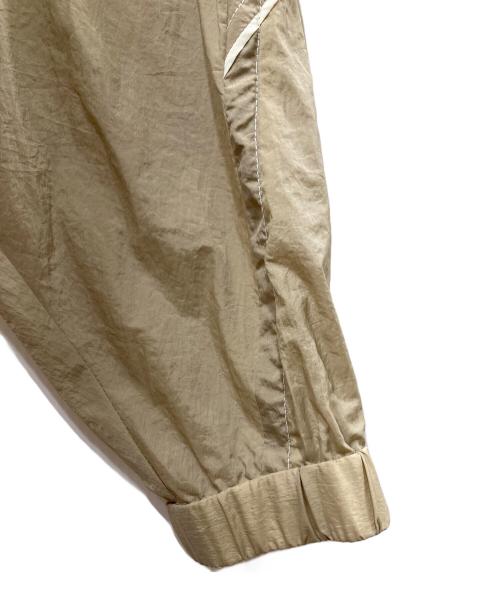 BALMUNG（バルムング）BALMUNG (バルムング) 重ねハイネックビッグパーカー ベージュ サイズ:不明（タグなし）の古着・服飾アイテム