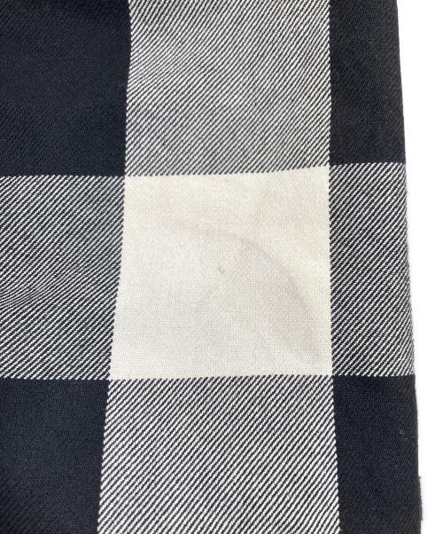 Acne studios（アクネ ストゥディオズ）ACNE STUDIOS (アクネ ストゥディオズ) 23AWフェイスパッチ中綿チェックシャツジャケット ホワイト×ブラック サイズ:Lの古着・服飾アイテム