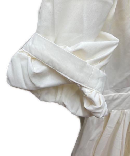 Kaene（カエン）kaene (カエン) タフタカシュクールドレス ホワイト サイズ:38の古着・服飾アイテム