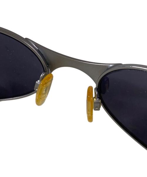 OAKLEY（オークリー）OAKLEY (オークリー) イーワイヤー サングラス グレー×ブラック サイズ:OneSizeの古着・服飾アイテム