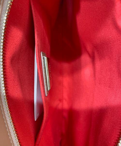 Christian Louboutin（クリスチャン・ルブタン）Christian Louboutin (クリスチャン・ルブタン) スタッズチェーンショルダーバッグ ベージュ サイズ:OneSizeの古着・服飾アイテム