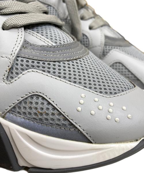 VERSACE（ヴェルサーチェ）VERSACE (ヴェルサーチェ) スクアーロ スニーカー グレー サイズ:SIZE 40の古着・服飾アイテム