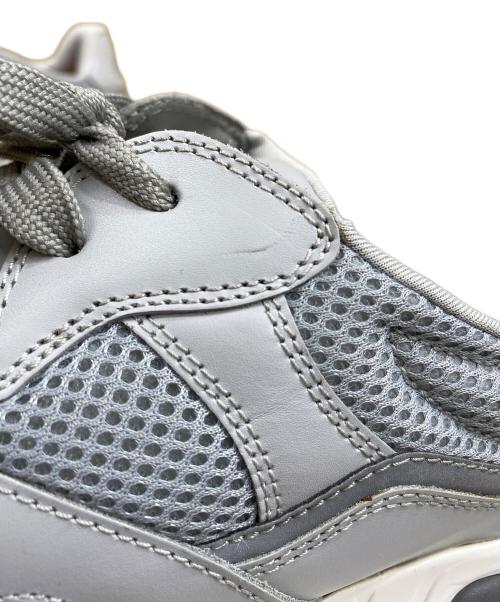 VERSACE（ヴェルサーチェ）VERSACE (ヴェルサーチェ) スクアーロ スニーカー グレー サイズ:SIZE 40の古着・服飾アイテム