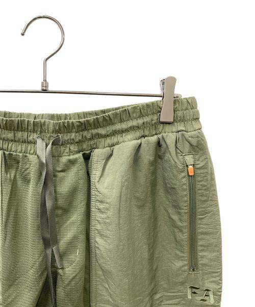 adidas（アディダス）adidas (アディダス) FUCKING AWESOME (ファッキンオーサム) コラボトラックパンツ オリーブ サイズ:SIZE Mの古着・服飾アイテム