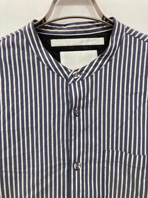 WHITE MOUNTAINEERING（ホワイトマウンテ二アニング）WHITE MOUNTAINEERING (ホワイトマウンテ二アニング) TRIPE STAND COLLAR LONG SHIRT ストライプシャツ ブルー サイズ:2の古着・服飾アイテム