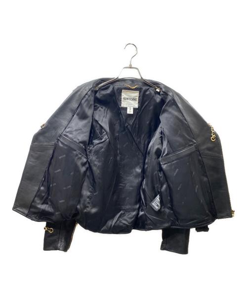 H&M（エイチアンドエム）H&M (エイチアンドエム) MOSCHINO (モスキーノ) チェーンデザイン ダブルライダースジャケット ブラック サイズ:SIZE Sの古着・服飾アイテム