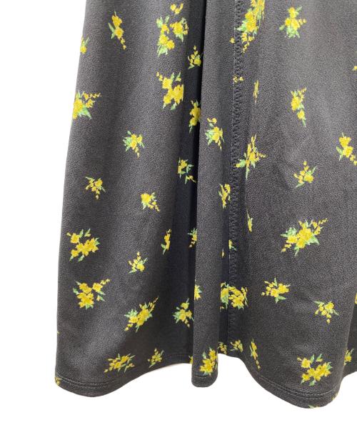 FRAY ID（フレイ アイディー）FRAY ID (フレイ アイディー) フラワープリントボレロコンビキャミワンピース ブラックの古着・服飾アイテム