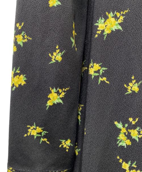 FRAY ID（フレイ アイディー）FRAY ID (フレイ アイディー) フラワープリントボレロコンビキャミワンピース ブラックの古着・服飾アイテム