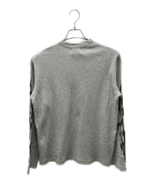 SUPPLIER（サプライヤー）SUPPLIER (サプライヤー) Tribal Fire Pattern Thermal Long Sleeve グレー×ブラック サイズ:S 未使用品の古着・服飾アイテム