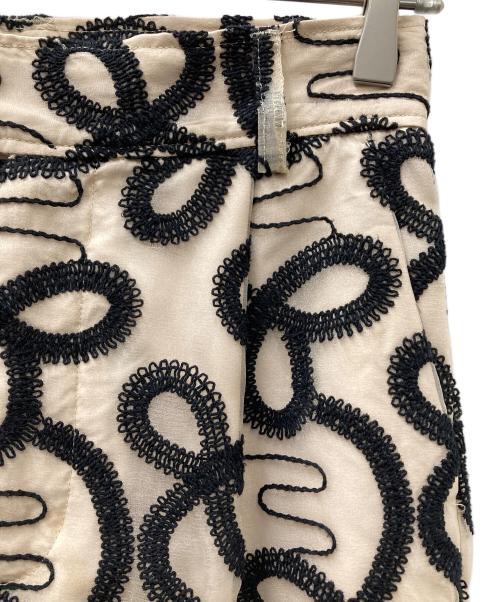 MAISON SPECIAL（メゾンスペシャル）MAISON SPECIAL (メゾンスペシャル) エンブロイダリーレースパンツ ベージュ×ブラック サイズ:36の古着・服飾アイテム