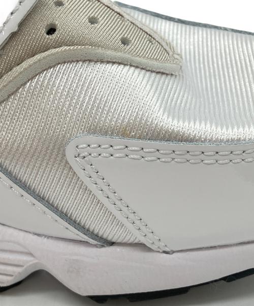 NIKE（ナイキ）NIKE (ナイキ) WMNS AIR HUARACHE ホワイト サイズ:23の古着・服飾アイテム