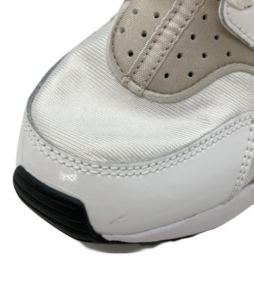 NIKE（ナイキ）NIKE (ナイキ) WMNS AIR HUARACHE ホワイト サイズ:23の古着・服飾アイテム