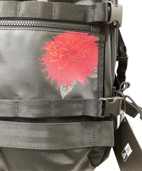 Yohji Yamamoto pour homme（ヨウジヤマモト プールオム）Yohji Yamamoto pour homme (ヨウジヤマモト プールオム) New Era (ニューエラ) SBUBPACK DAHLIA HM BLKRED ブラックの古着・服飾アイテム