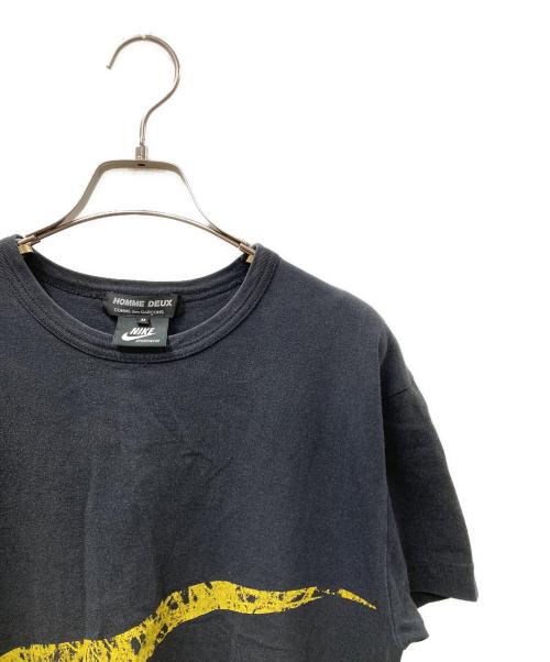COMME des GARCONS HOMME DEUX（コムデギャルソン オム ドゥ）COMME des GARCONS HOMME DEUX (コムデギャルソン オム ドゥ) NIKE (ナイキ) スウォッシュプリントコラボTシャツ ブラック サイズ:Mの古着・服飾アイテム