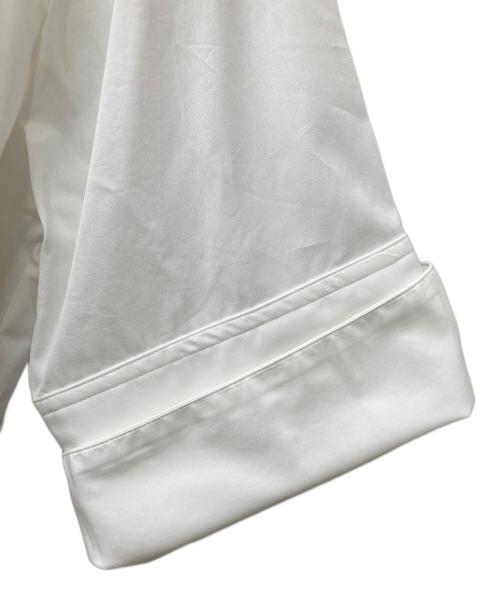 THIRD MAGAZINE（サードマガジン）THIRD MAGAZINE (サードマガジン) ノーカラーブラウス ホワイト サイズ:Freeの古着・服飾アイテム