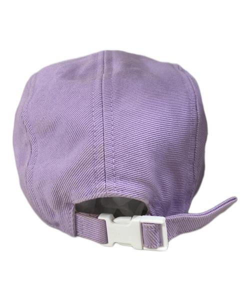 MM6 Maison Margiela（エムエムシックスメゾンマルジェラ）MM6 Maison Margiela (エムエムシックスメゾンマルジェラ) ロゴジェットキャップ パープルの古着・服飾アイテム