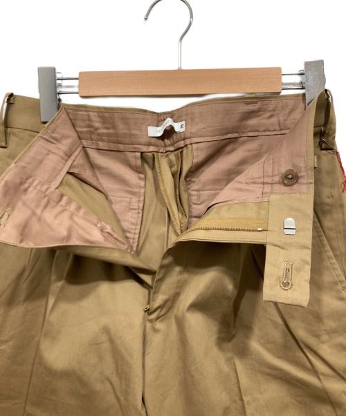 VICTIM（ヴィクティム）VICTIM (ヴィクティム) タックパンツ ベージュ サイズ:Ｍの古着・服飾アイテム