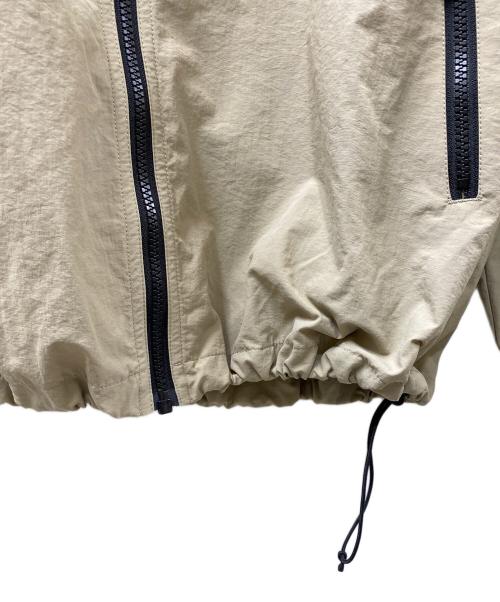 The Ennoy Professional（ザ エンノイ プロフェッショナル）THE ENNOY PROFESSIONAL (ザ エンノイ プロフェッショナル) Nylon Jacket ナイロンジャケット ベージュ サイズ:SIZE Mの古着・服飾アイテム