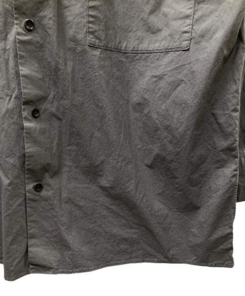 CALMER（カルメール）calmer (カルメール) EDIFICE (エディフィス) 25AW 別注 ナチュラルダイ ビッグシャツ グレー サイズ:Lの古着・服飾アイテム